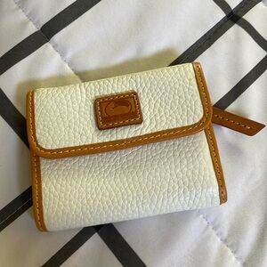 Dooney & Bourke Wallet NWT